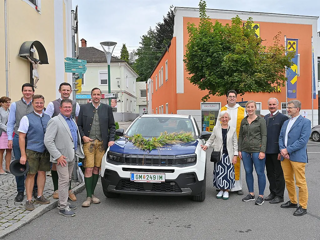 E-Carsharing in Vorchdorf mit dem Elektro Jeep Avenger aus unserem Autohaus.